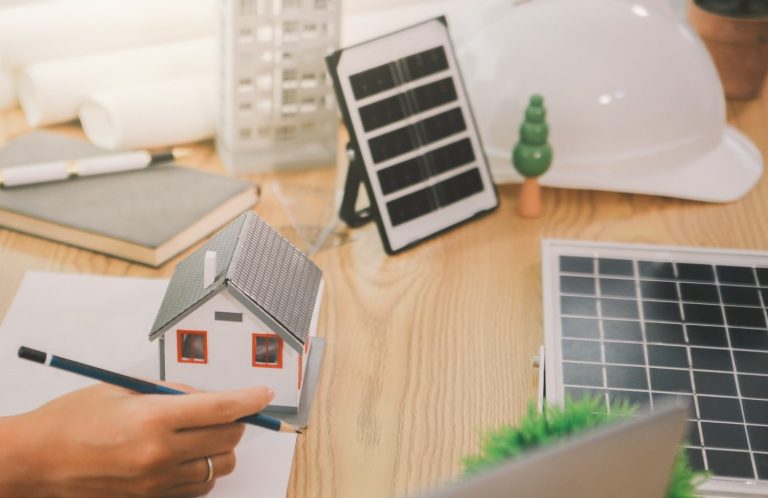 Pose de panneaux solaires - installateur de panneaux solaires  certifié RGE en Ardèche et Drôme - Alba La Romaine - Montélimar - Le teil